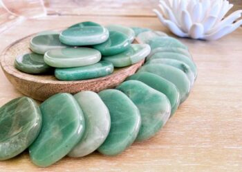 Những loại đá phong thủy mệnh mộc mang lại điều may mắn