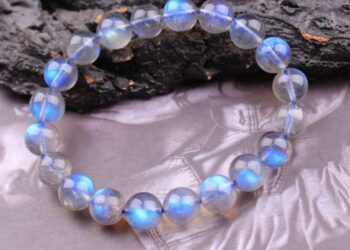 Các loại đá phong thủy dùng để làm đồ trang sức may mắn