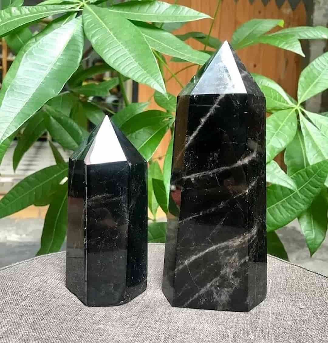 Đá phong thủy Tourmaline màu đen