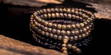 Vòng trầm hương hợp với tuổi nào nhất trong ngũ hành?