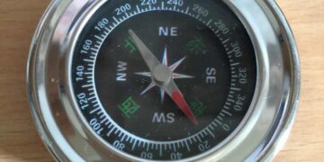 Cách xác định hướng cho nhu cầu phong thủy và du lịch