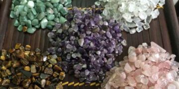 Đá phong thủy để bàn lựa chọn như thế nào cho phù hợp?