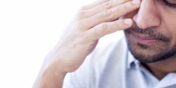 Giật mắt trái nam