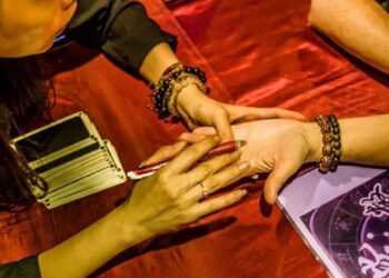 Những điều kiêng kỵ khi đi xem bói bạn nên tránh để mất thiêng