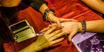 Những điều kiêng kỵ khi đi xem bói bạn nên tránh để mất thiêng