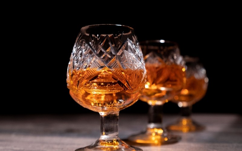 Mẹo bảo quản và vệ sinh ly uống rượu